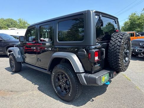 Used 2023 Jeep Wrangler Unlimited w/ Cold Weather Group AWD/4WD image 21