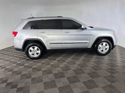 Used 2012 Jeep Grand Cherokee Laredo w/ Laredo E Group AWD/4WD image 5