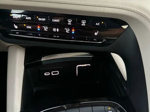 Used 2022 Buick Envision Preferred image 29