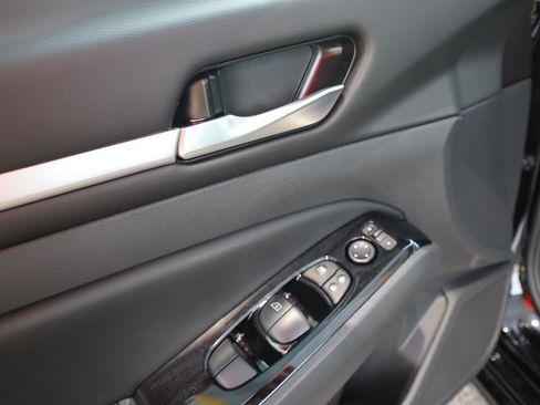 Used 2025 Nissan Altima 2.5 SL image 17