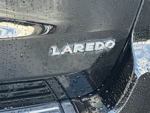 Used 2019 Jeep Grand Cherokee Laredo w/ Laredo X Package image 22