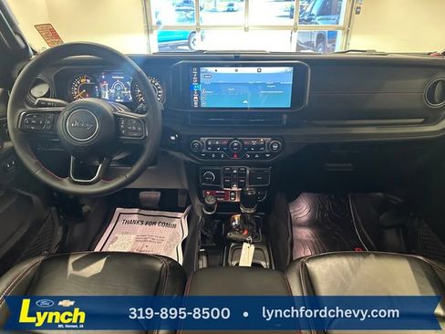 Used 2024 Jeep Wrangler Unlimited Rubicon AWD/4WD image 9