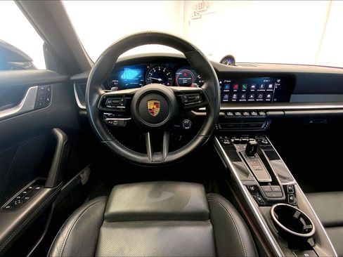 Used 2022 Porsche 911 Cabriolet image 11