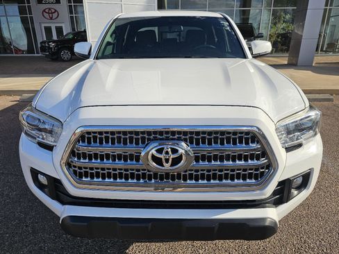 Used 2016 Toyota Tacoma TRD Off-Road w/ Towing Package image 9