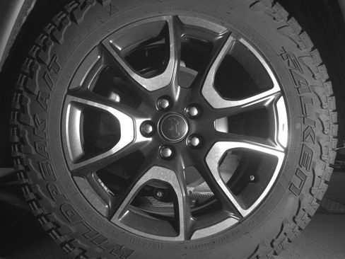 Used 2025 Jeep Compass Trailhawk AWD/4WD image 14