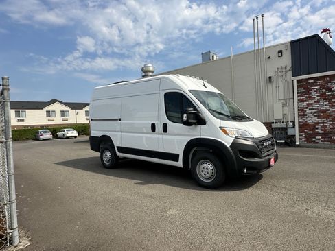 New 2025 RAM ProMaster 1500 w/ Convenience Group image 6