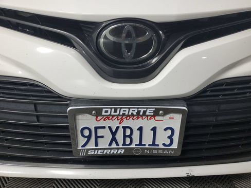 Used 2020 Toyota Camry LE FWD image 10