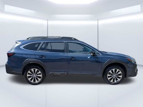 Used 2023 Subaru Outback Limited AWD/4WD image 3