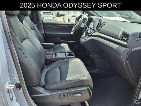 Used 2025 Honda Odyssey Sport-L image 19
