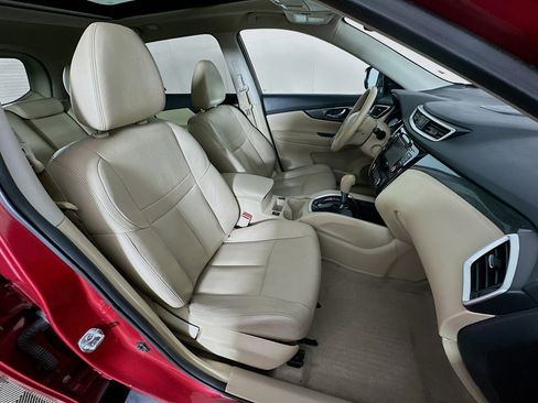 Used 2015 Nissan Rogue SL w/ SL Premium Package image 31