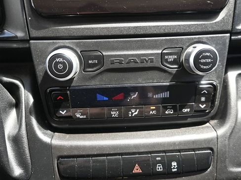 Used 2023 RAM ProMaster 3500 FWD image 21