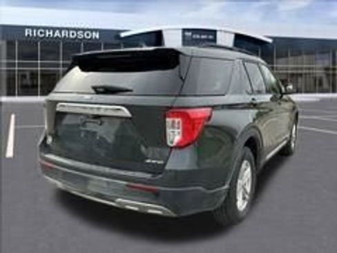 Used 2022 Ford Explorer XLT w/ Equipment Group 202A AWD/4WD image 5