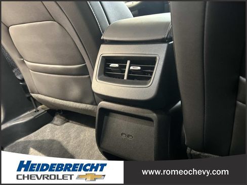 Used 2024 Chevrolet Equinox EV LT FWD image 17
