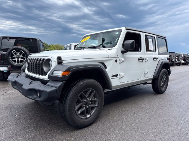 Used 2025 Jeep Wrangler Unlimited Sport AWD/4WD image 8