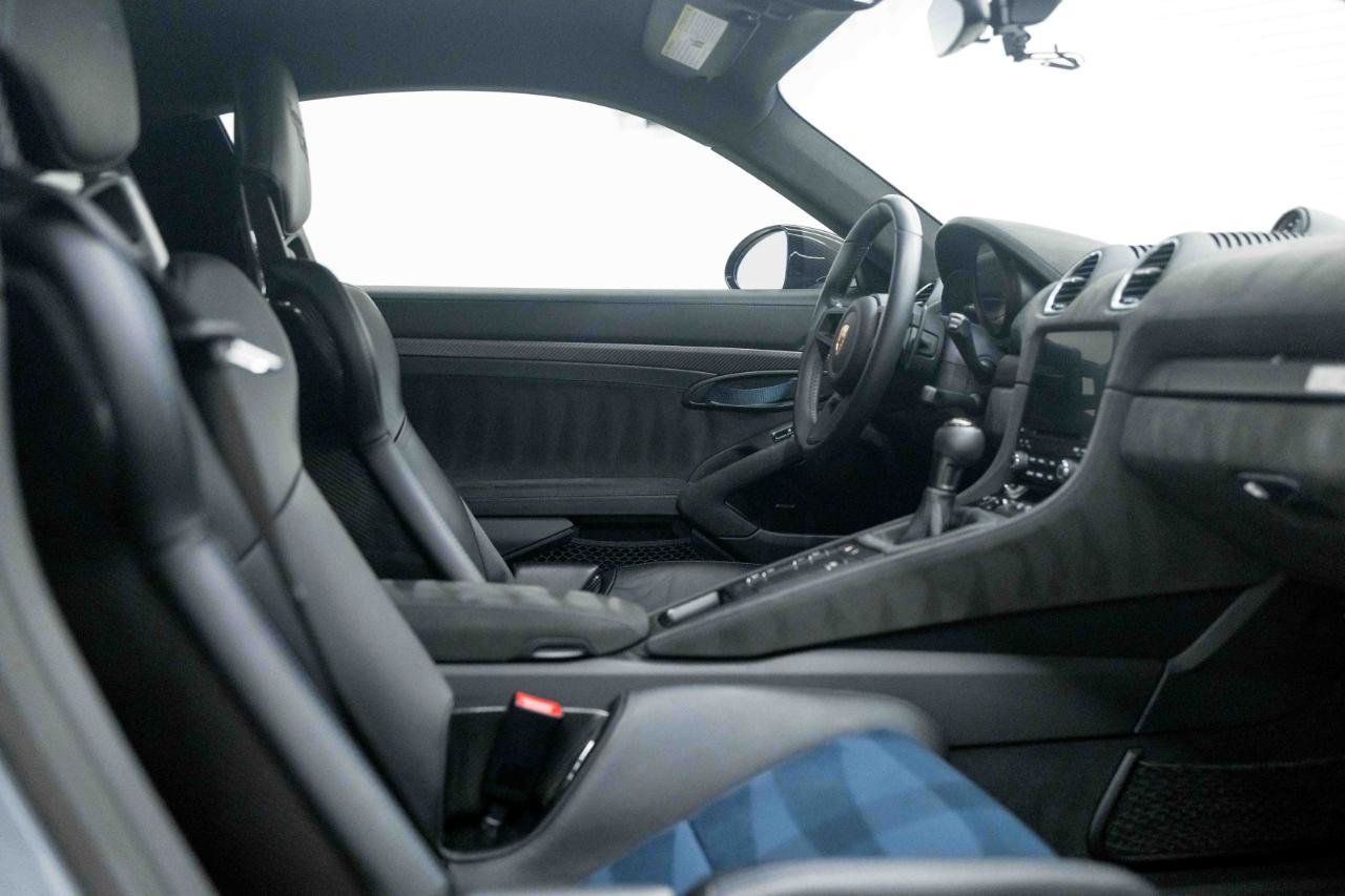Used 2023 Porsche 718 Cayman GT4 RS RWD image 72