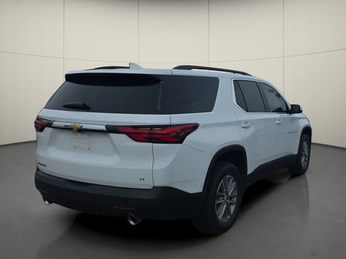 Used 2023 Chevrolet Traverse LT image 8