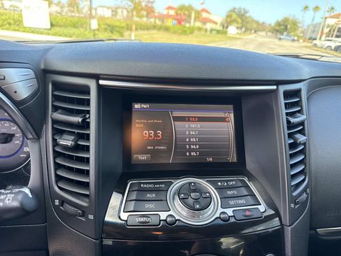 Used 2017 INFINITI QX70 Base image 27