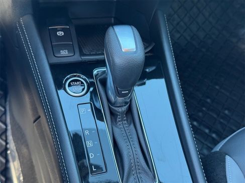 Used 2024 Nissan Kicks SR w/ SR Premium Package image 30