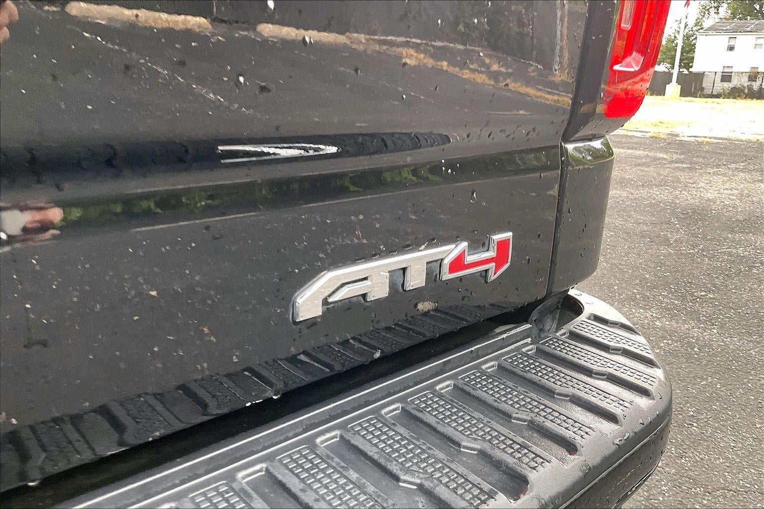 Used 2024 GMC Sierra 1500 AT4 w/ AT4 Preferred Package AWD/4WD image 8