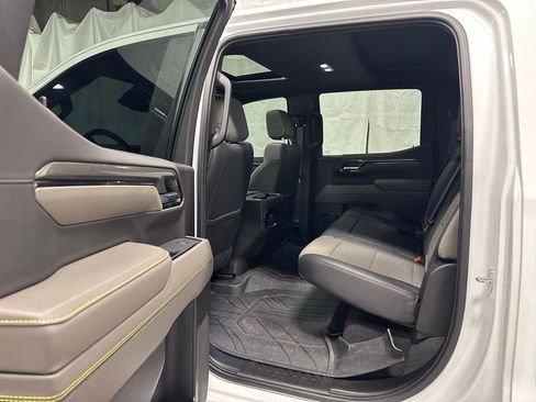 Used 2023 Chevrolet Silverado 1500 ZR2 w/ Technology Package AWD/4WD image 43