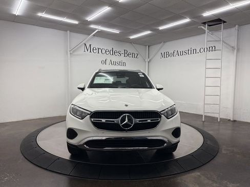 Used 2026 Mercedes-Benz GLC 300 image 2