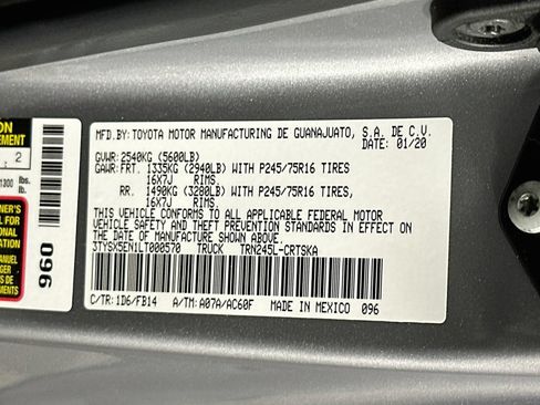 Certified 2020 Toyota Tacoma SR w/ SR Convenience Package AWD/4WD image 30