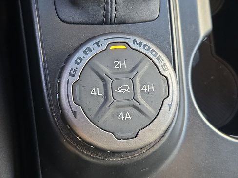 Used 2022 Ford Bronco Badlands image 25