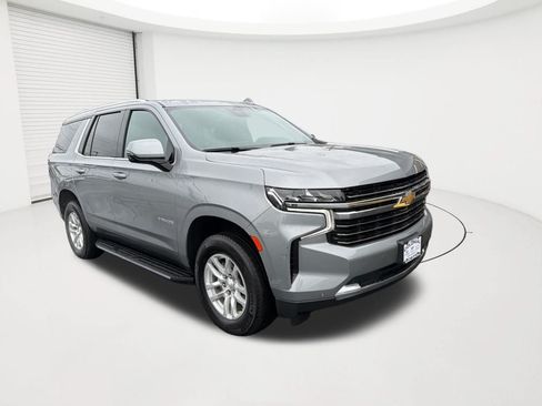 Used 2023 Chevrolet Tahoe LT w/ Luxury Package AWD/4WD image 3
