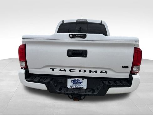 Used 2016 Toyota Tacoma TRD Sport w/ Towing Package AWD/4WD image 6