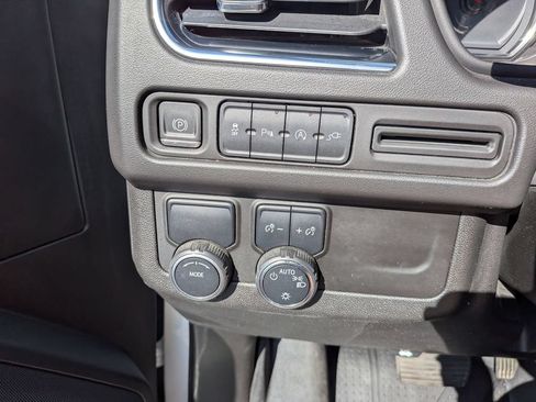 Used 2021 Chevrolet Tahoe RST RWD image 13