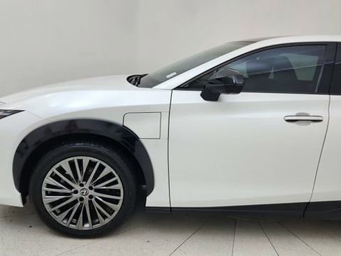 Used 2023 Lexus RZ 450e Premium w/ Accessory Package (2T) AWD/4WD image 9