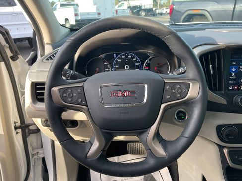 Used 2024 GMC Terrain Denali w/ Denali Premium Package image 18