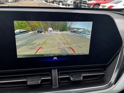 Used 2025 Chevrolet Trax LT w/ Driver Confidence Package FWD image 9