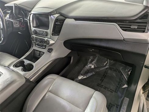 Used 2015 Chevrolet Suburban LT image 30
