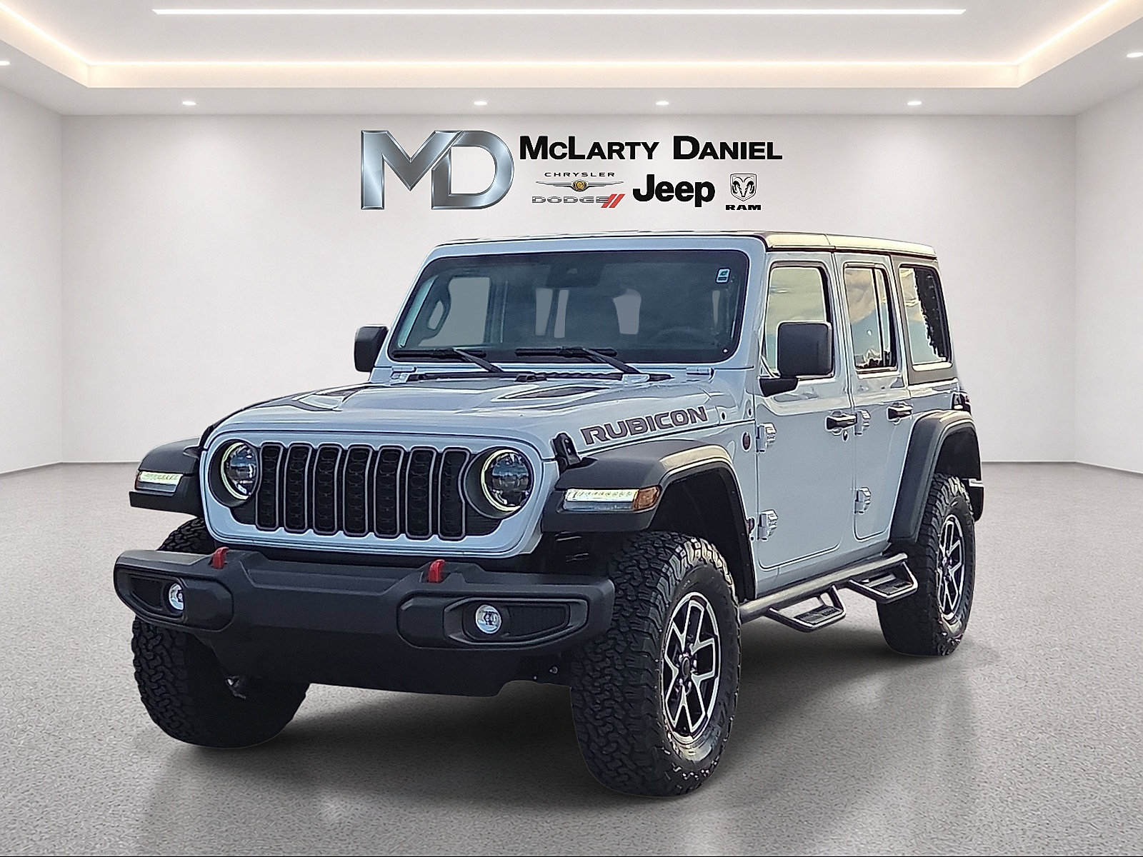 Used 2025 Jeep Wrangler Unlimited Rubicon w/ Convenience Group AWD/4WD image 2