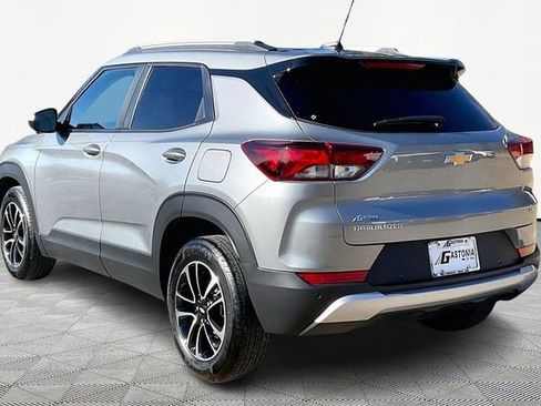 Used 2024 Chevrolet TrailBlazer LT w/ LT Cold Weather Package image 4