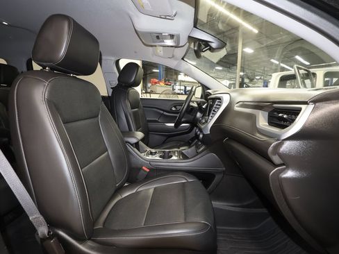 Used 2023 GMC Acadia SLT w/ Preferred Package FWD image 27