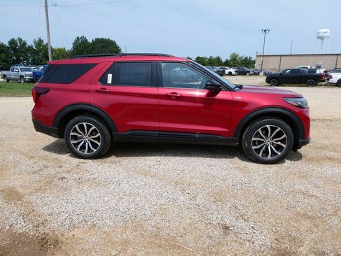 New 2026 Ford Explorer ST-Line AWD/4WD image 4