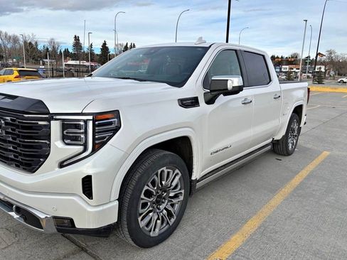 Used 2025 GMC Sierra 1500 Denali Ultimate image 1