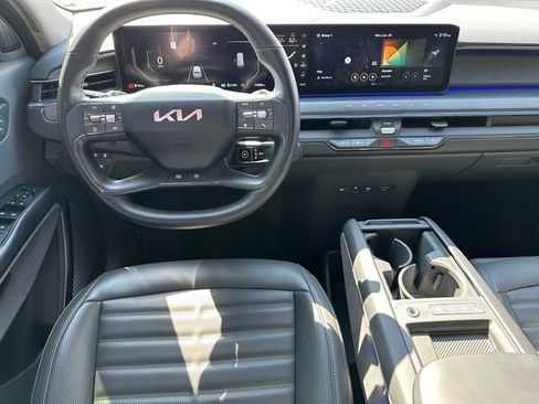 Used 2024 Kia EV9 Land image 16