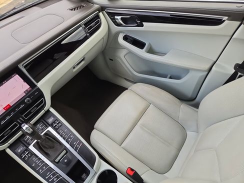 Used 2021 Porsche Macan S w/ Premium Package Plus image 14