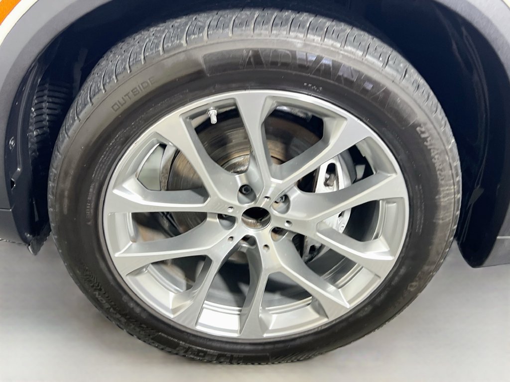 Used 2025 BMW X5 xDrive40i AWD/4WD image 11