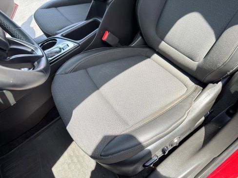 Used 2023 Buick Encore GX Preferred w/ Cold Weather Comfort Package AWD/4WD image 22