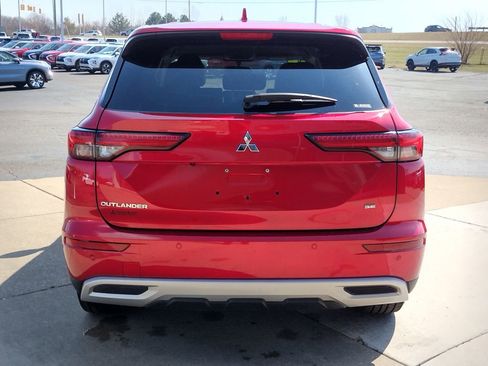 Used 2022 Mitsubishi Outlander SE image 6