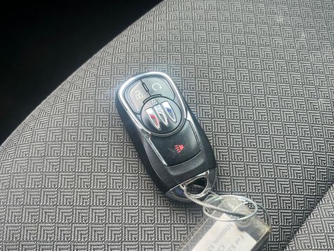 Used 2025 Buick Encore GX Preferred FWD image 20
