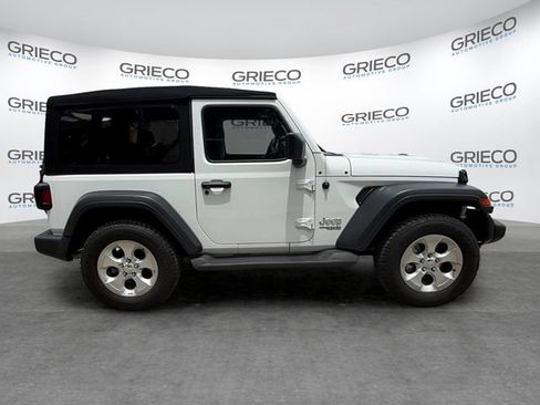 Used 2018 Jeep Wrangler Sport AWD/4WD image 8