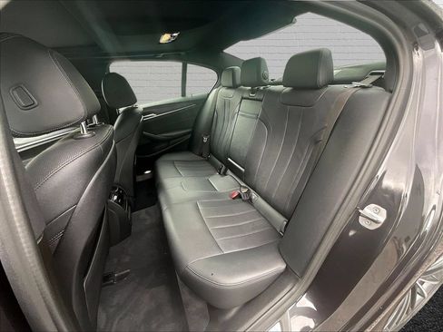 Used 2022 BMW 530i w/ Convenience Package RWD image 19