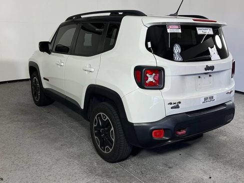 Used 2016 Jeep Renegade Trailhawk w/ Cold Weather Group AWD/4WD image 5