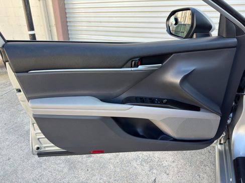 Used 2021 Toyota Camry SE FWD image 35