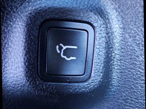 Used 2021 Jeep Compass Latitude w/ Driver Assistance Group image 34